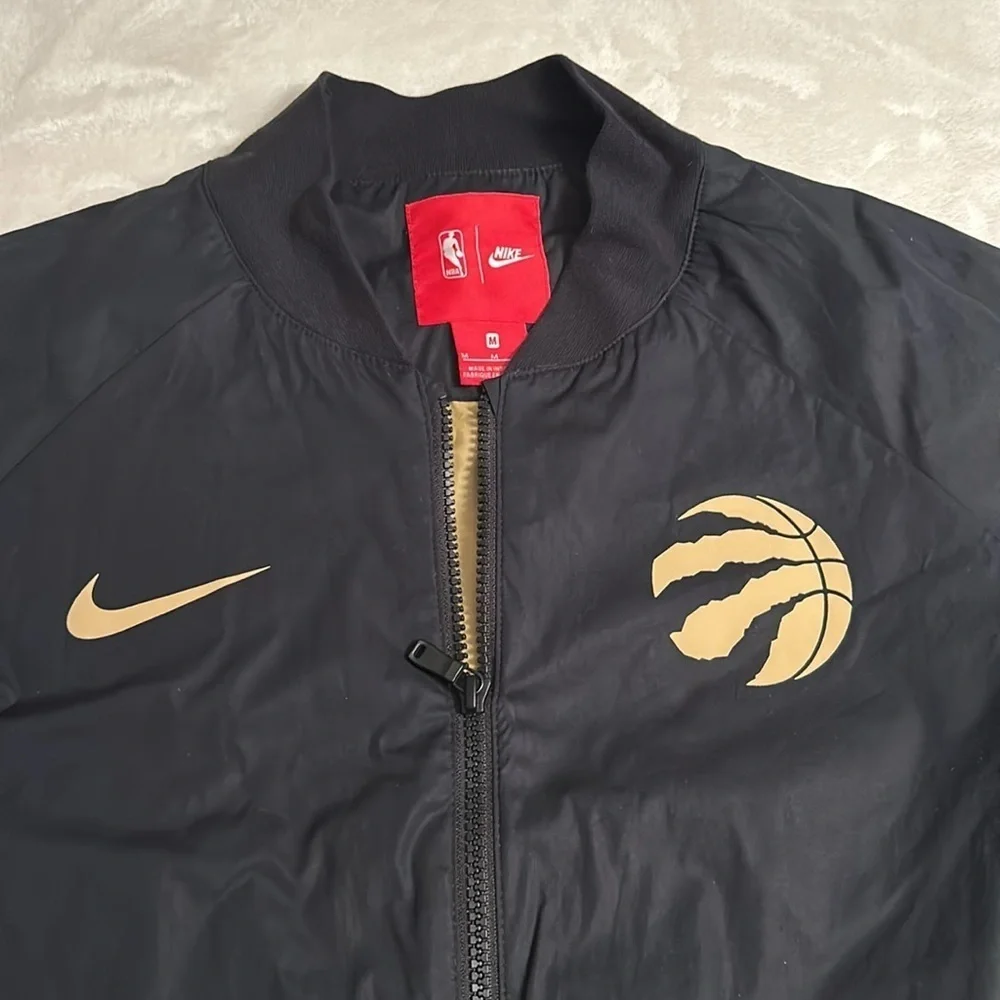 Nike Raptor’s Men’s Jacket - Picture 2 of 5